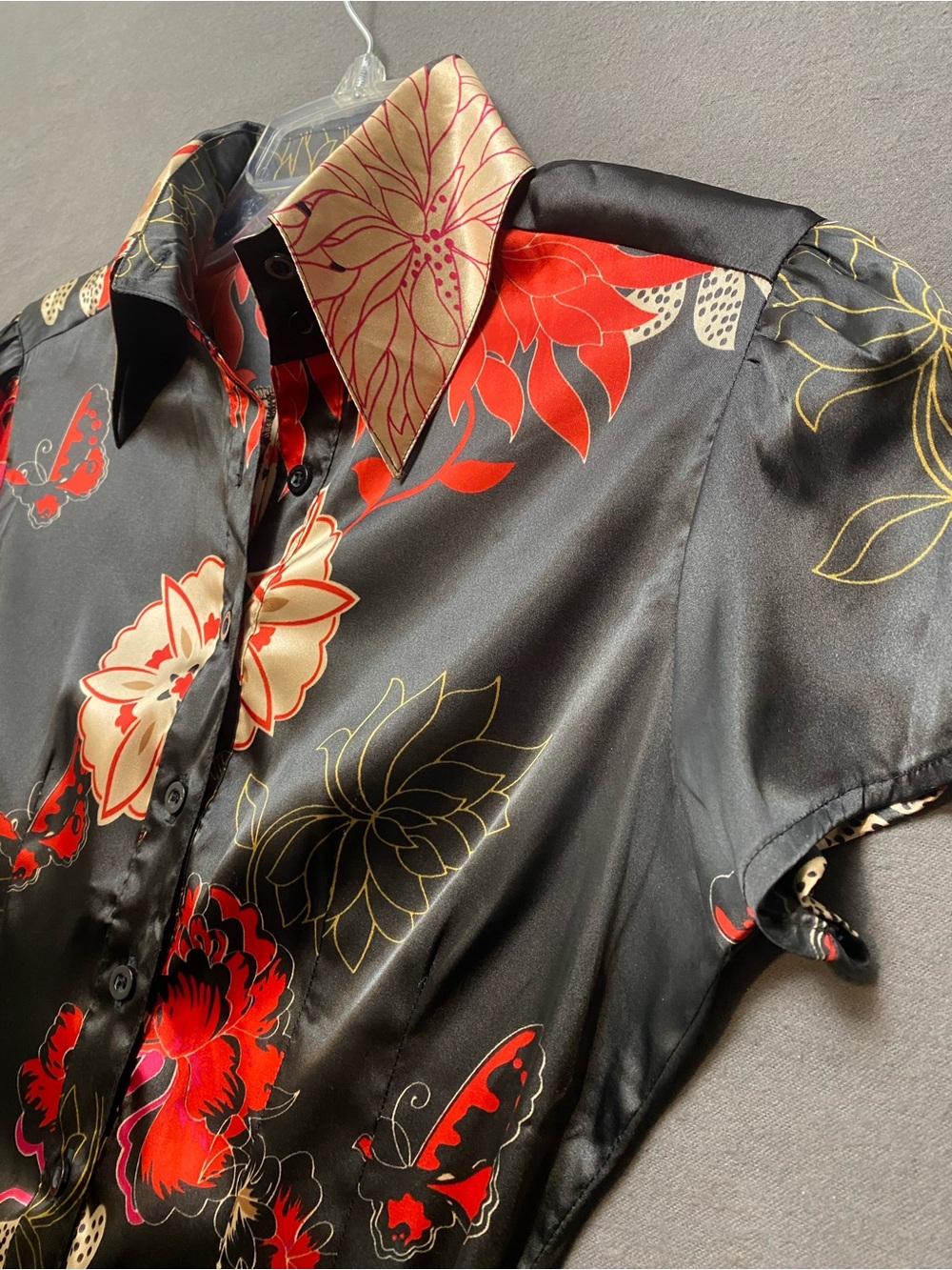 Wet Seal Black Floral Tie-Waist Button Down Blouse- Small - Picture 2 of 10